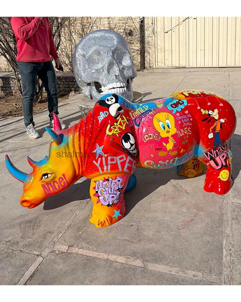 مجسمه کنارسالنی کرگدن - Image 3